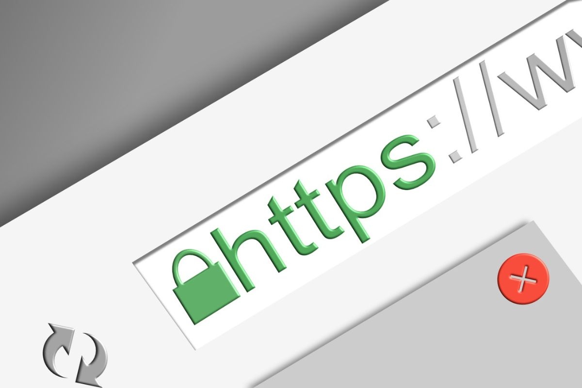 sito web con scritto https in verde